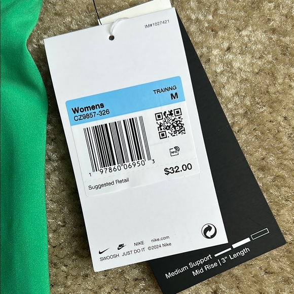 Nike Pro Green Compression Shorts - Picture 2 of 3